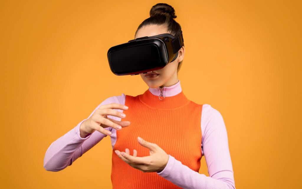 VR Women wearing
